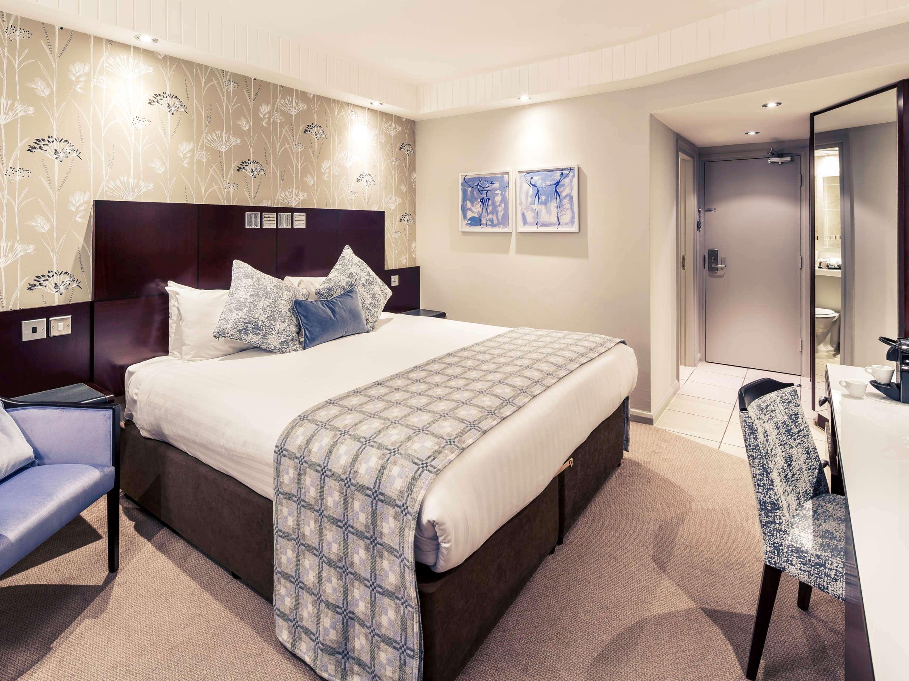 Mercure Leeds Parkway Hotel Esterno foto