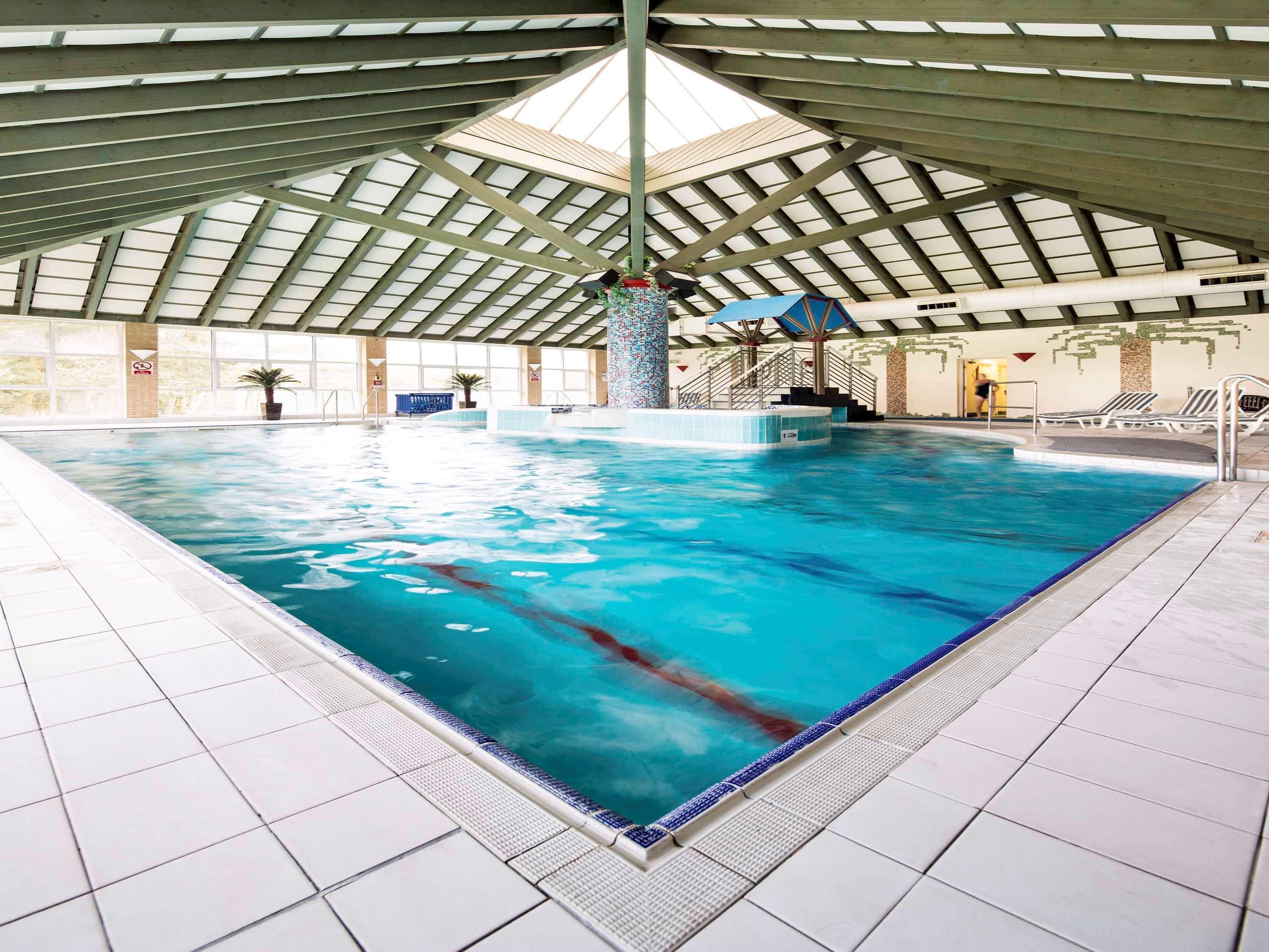 Mercure Leeds Parkway Hotel Esterno foto