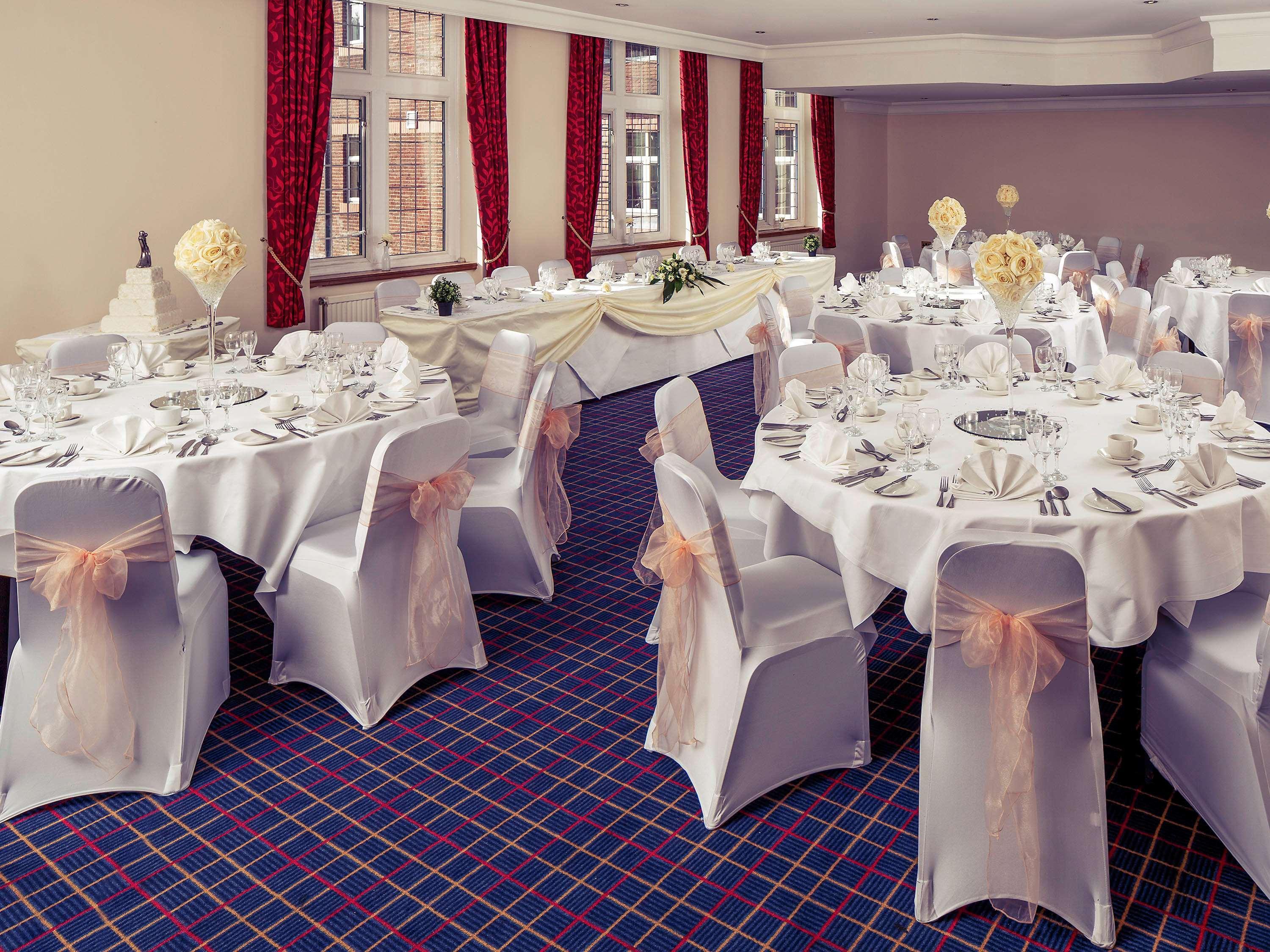 Mercure Leeds Parkway Hotel Esterno foto