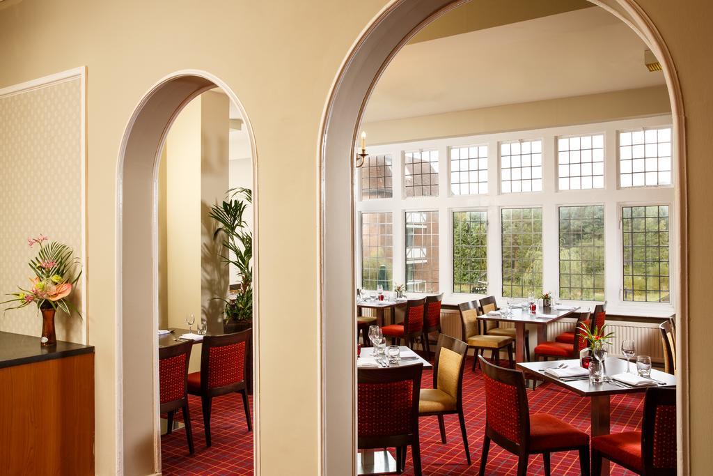 Mercure Leeds Parkway Hotel Esterno foto
